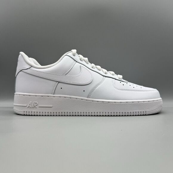 Nike Air Force 1 Low '07 White Men's Size 10 CW2288-111 Casual Sneakers - Picture 1 of 11